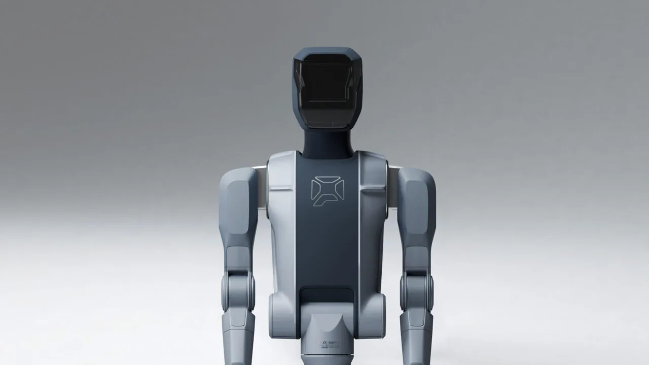 Persona humanoid Persona AI